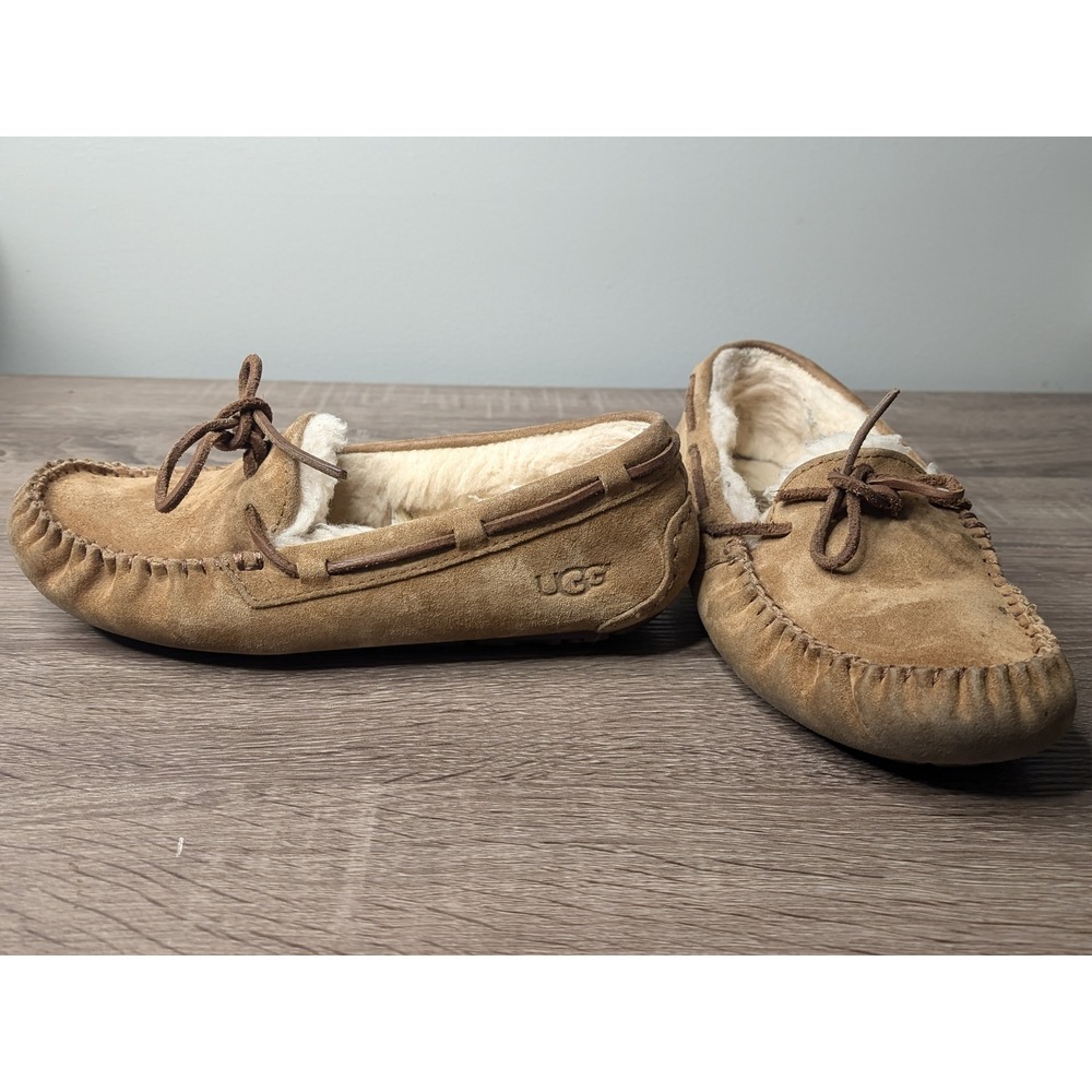 UGG Australia Dakota Moccasins‎ Slippers Suede Leather Laces Beige Women's Shoes